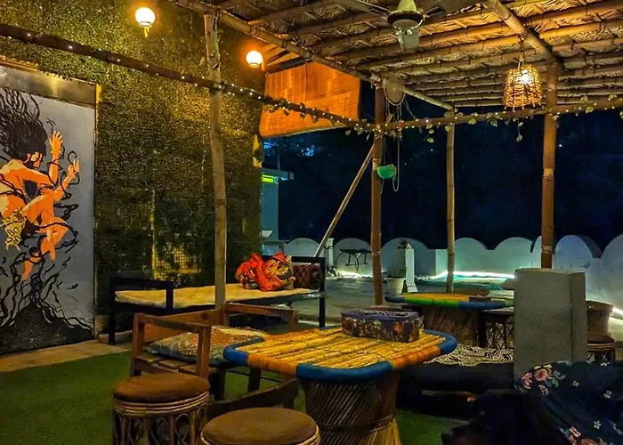 Hobbit House Hostel Rishikesh